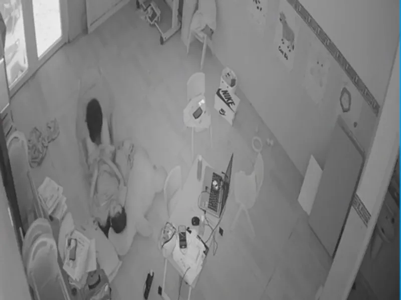 Lộ clip xoạc cùng ghệ tại phòng khách